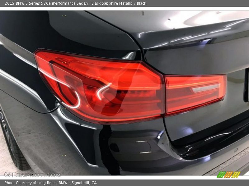 Black Sapphire Metallic / Black 2019 BMW 5 Series 530e iPerformance Sedan