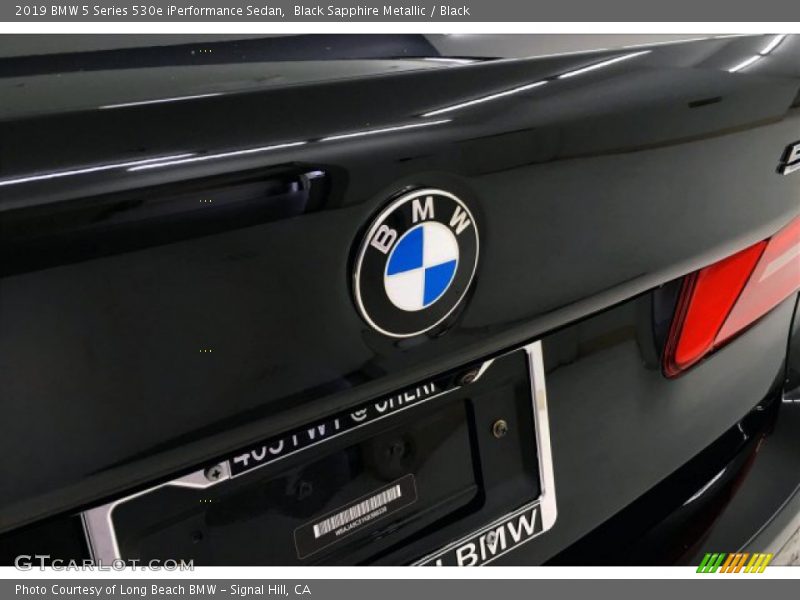 Black Sapphire Metallic / Black 2019 BMW 5 Series 530e iPerformance Sedan