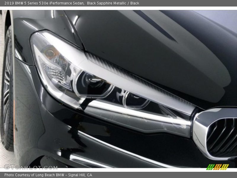 Black Sapphire Metallic / Black 2019 BMW 5 Series 530e iPerformance Sedan