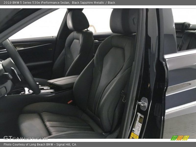 Black Sapphire Metallic / Black 2019 BMW 5 Series 530e iPerformance Sedan