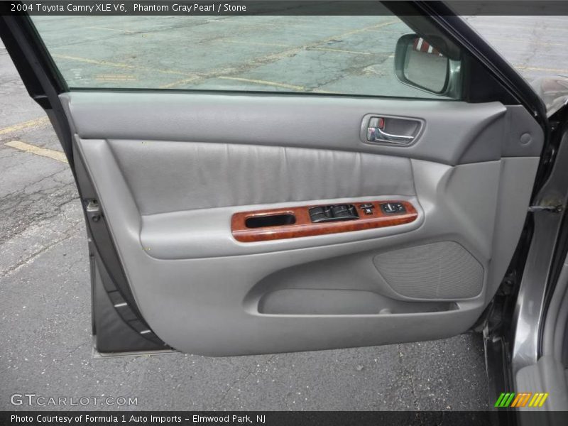 Phantom Gray Pearl / Stone 2004 Toyota Camry XLE V6