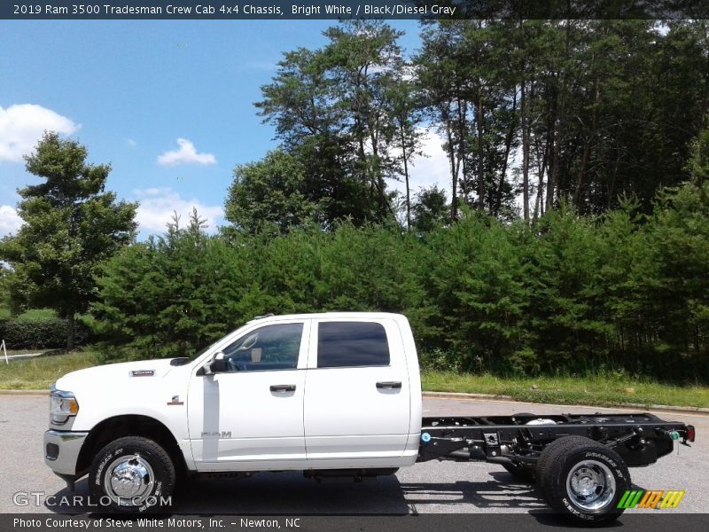 Bright White / Black/Diesel Gray 2019 Ram 3500 Tradesman Crew Cab 4x4 Chassis