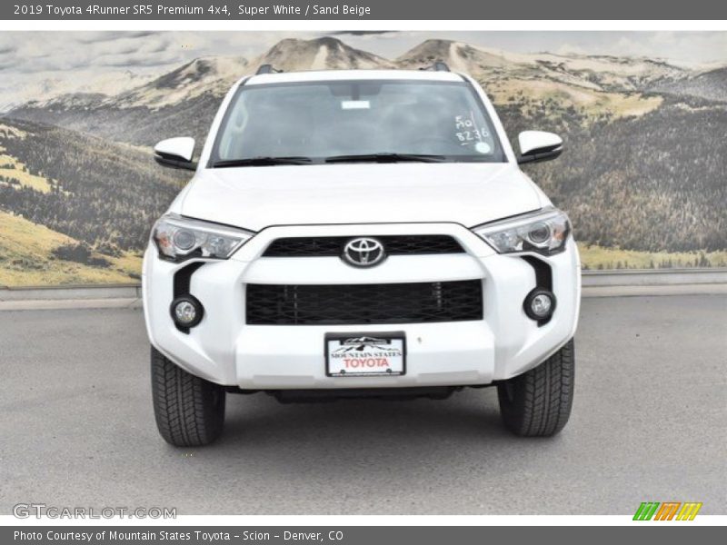 Super White / Sand Beige 2019 Toyota 4Runner SR5 Premium 4x4