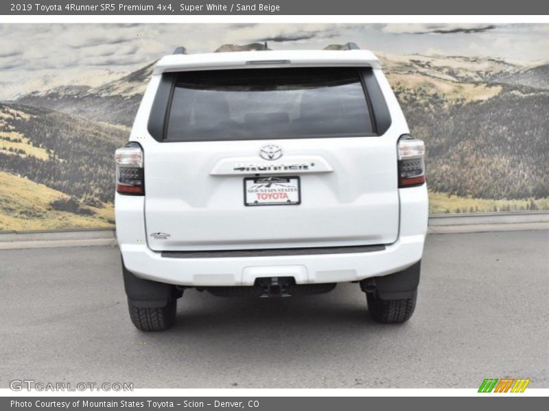 Super White / Sand Beige 2019 Toyota 4Runner SR5 Premium 4x4