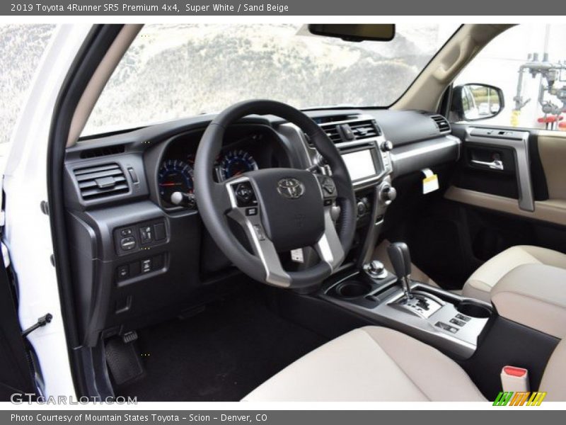 Super White / Sand Beige 2019 Toyota 4Runner SR5 Premium 4x4
