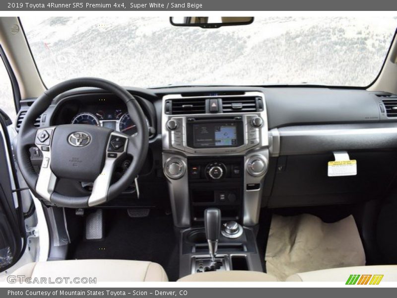 Super White / Sand Beige 2019 Toyota 4Runner SR5 Premium 4x4