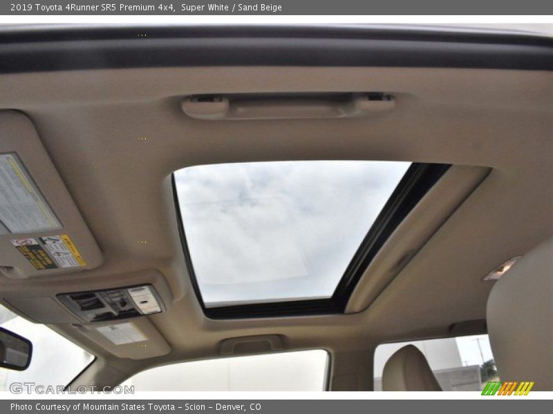 Super White / Sand Beige 2019 Toyota 4Runner SR5 Premium 4x4