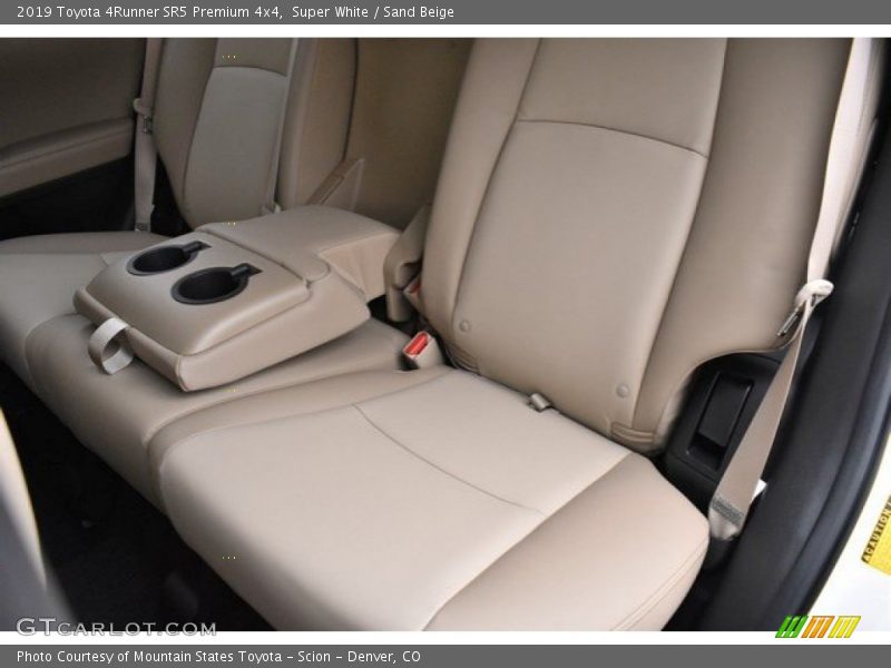 Super White / Sand Beige 2019 Toyota 4Runner SR5 Premium 4x4