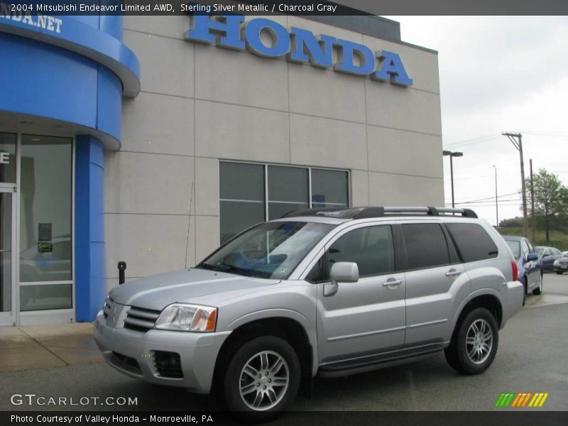 Sterling Silver Metallic / Charcoal Gray 2004 Mitsubishi Endeavor Limited AWD