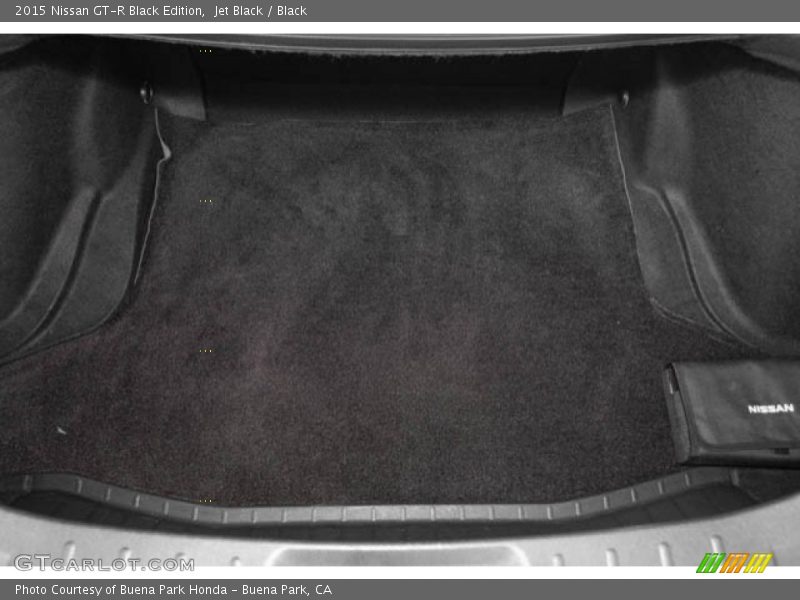 Jet Black / Black 2015 Nissan GT-R Black Edition