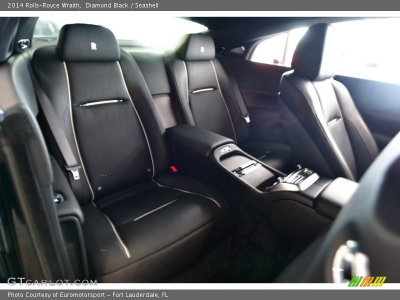 Diamond Black / Seashell 2014 Rolls-Royce Wraith