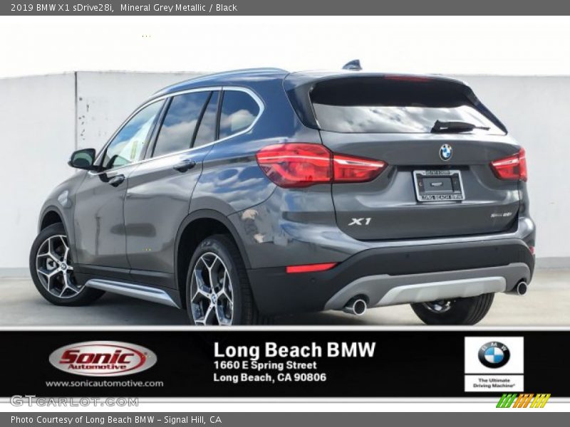 Mineral Grey Metallic / Black 2019 BMW X1 sDrive28i