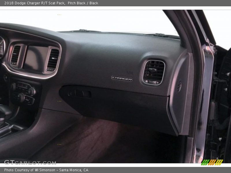 Pitch Black / Black 2018 Dodge Charger R/T Scat Pack