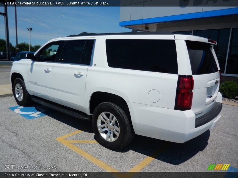 Summit White / Jet Black 2019 Chevrolet Suburban LT 4WD