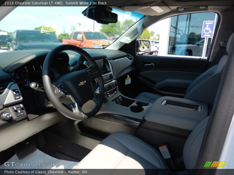 Summit White / Jet Black 2019 Chevrolet Suburban LT 4WD
