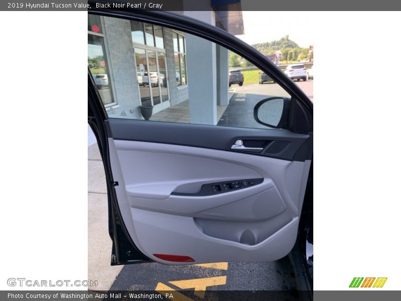 Black Noir Pearl / Gray 2019 Hyundai Tucson Value