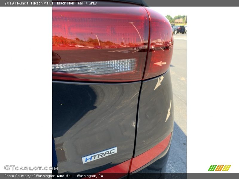 Black Noir Pearl / Gray 2019 Hyundai Tucson Value