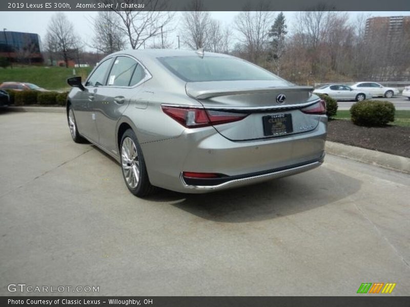 Atomic Silver / Chateau 2019 Lexus ES 300h