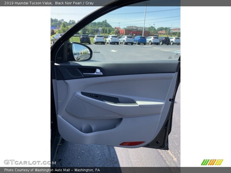 Black Noir Pearl / Gray 2019 Hyundai Tucson Value