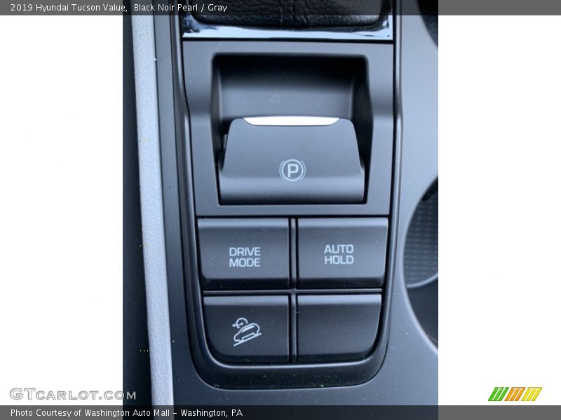 Black Noir Pearl / Gray 2019 Hyundai Tucson Value