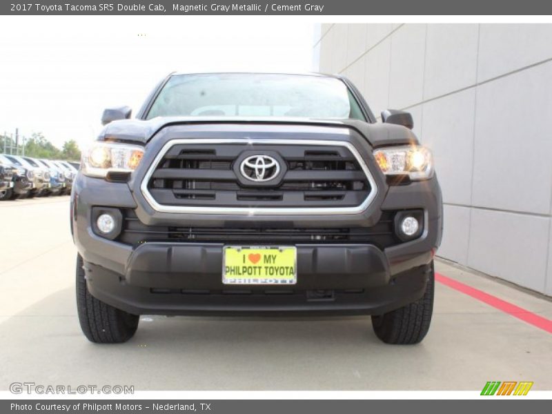 Magnetic Gray Metallic / Cement Gray 2017 Toyota Tacoma SR5 Double Cab