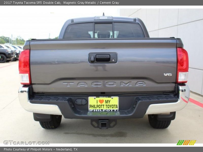 Magnetic Gray Metallic / Cement Gray 2017 Toyota Tacoma SR5 Double Cab