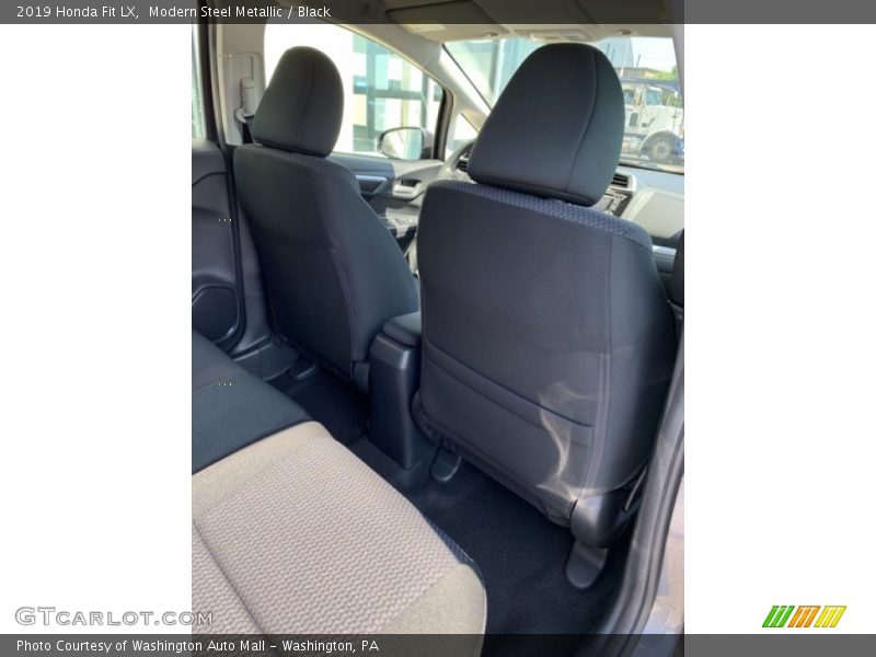 Modern Steel Metallic / Black 2019 Honda Fit LX
