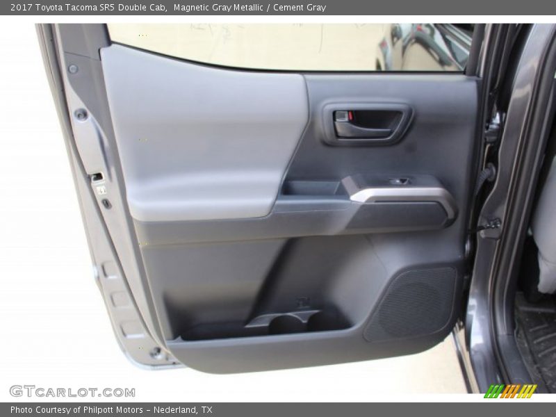 Magnetic Gray Metallic / Cement Gray 2017 Toyota Tacoma SR5 Double Cab