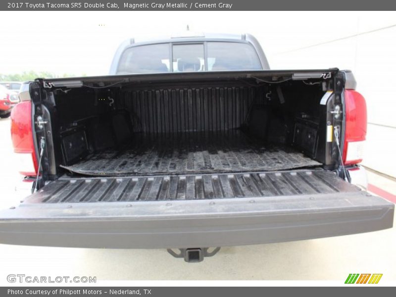 Magnetic Gray Metallic / Cement Gray 2017 Toyota Tacoma SR5 Double Cab