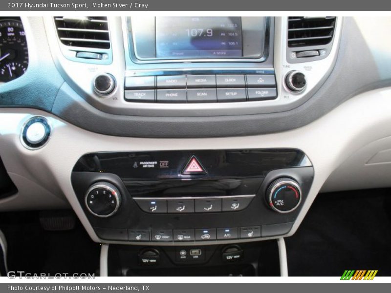 Molten Silver / Gray 2017 Hyundai Tucson Sport