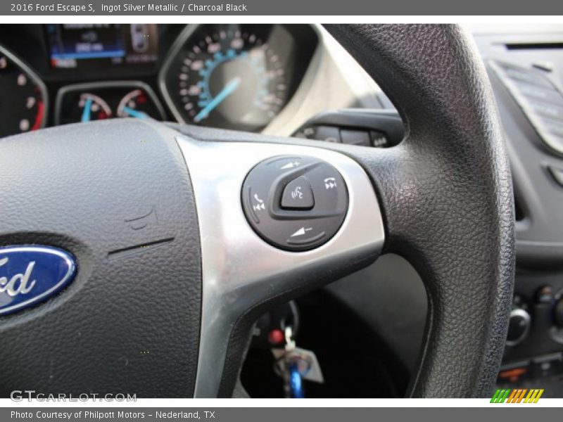 Ingot Silver Metallic / Charcoal Black 2016 Ford Escape S