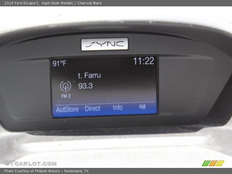 Ingot Silver Metallic / Charcoal Black 2016 Ford Escape S
