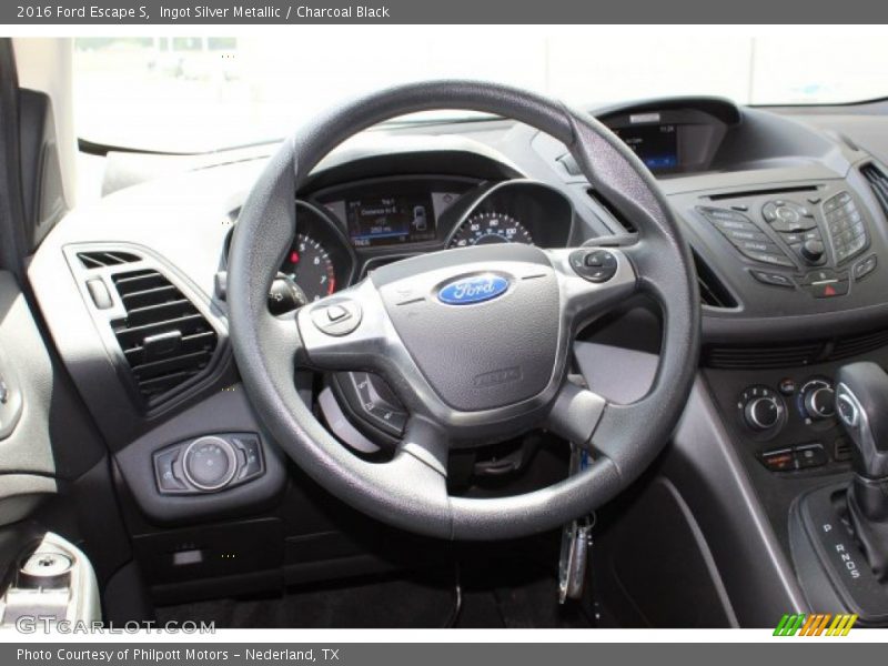 Ingot Silver Metallic / Charcoal Black 2016 Ford Escape S