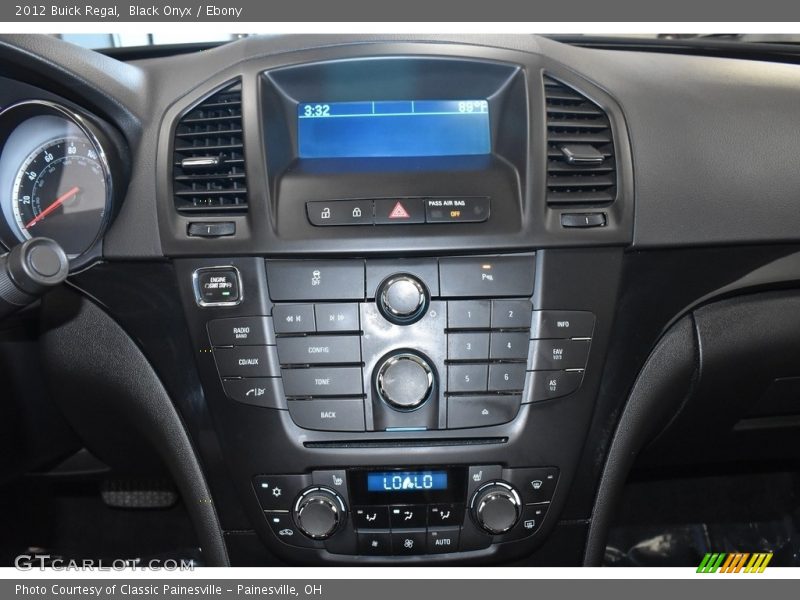 Black Onyx / Ebony 2012 Buick Regal