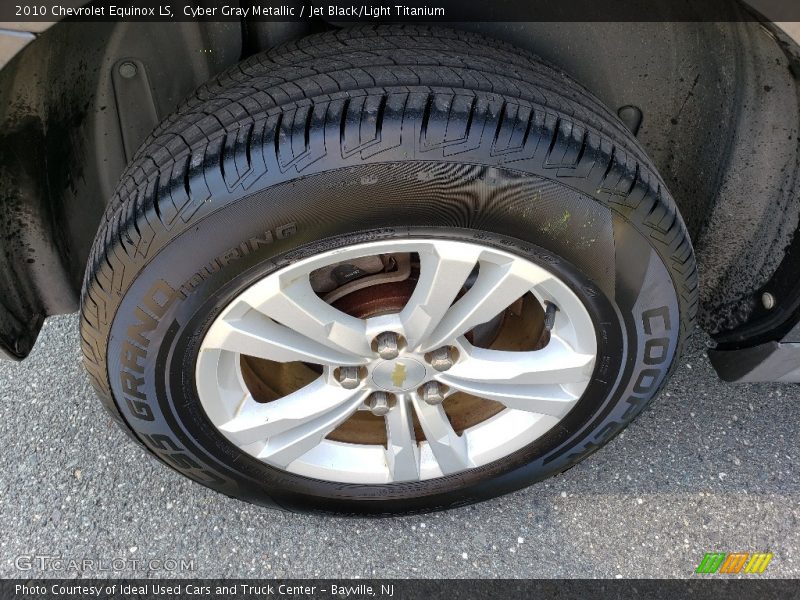 Cyber Gray Metallic / Jet Black/Light Titanium 2010 Chevrolet Equinox LS