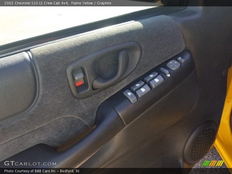 Flame Yellow / Graphite 2002 Chevrolet S10 LS Crew Cab 4x4