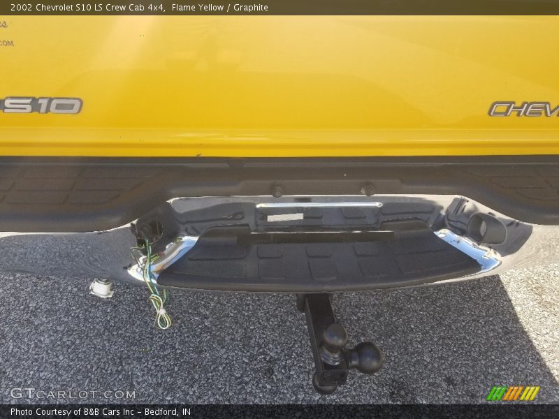 Flame Yellow / Graphite 2002 Chevrolet S10 LS Crew Cab 4x4