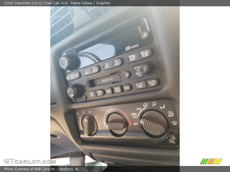 Flame Yellow / Graphite 2002 Chevrolet S10 LS Crew Cab 4x4