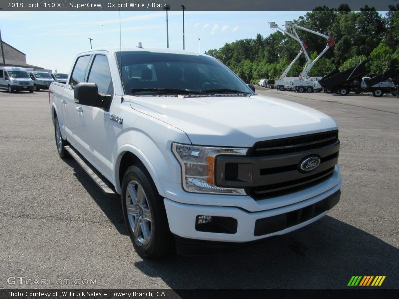 Oxford White / Black 2018 Ford F150 XLT SuperCrew