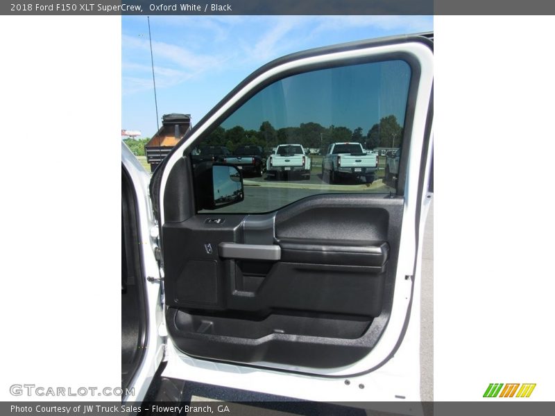 Oxford White / Black 2018 Ford F150 XLT SuperCrew