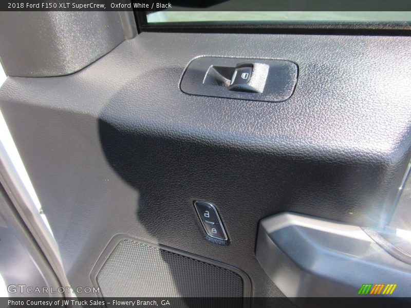 Oxford White / Black 2018 Ford F150 XLT SuperCrew