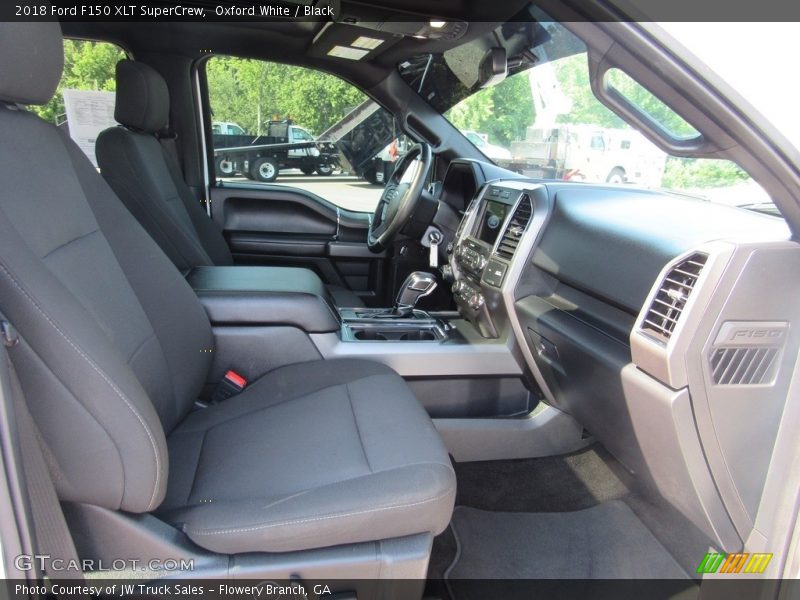 Oxford White / Black 2018 Ford F150 XLT SuperCrew