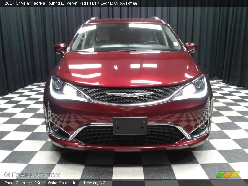 Velvet Red Pearl / Cognac/Alloy/Toffee 2017 Chrysler Pacifica Touring L