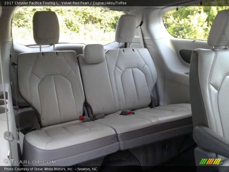 Velvet Red Pearl / Cognac/Alloy/Toffee 2017 Chrysler Pacifica Touring L