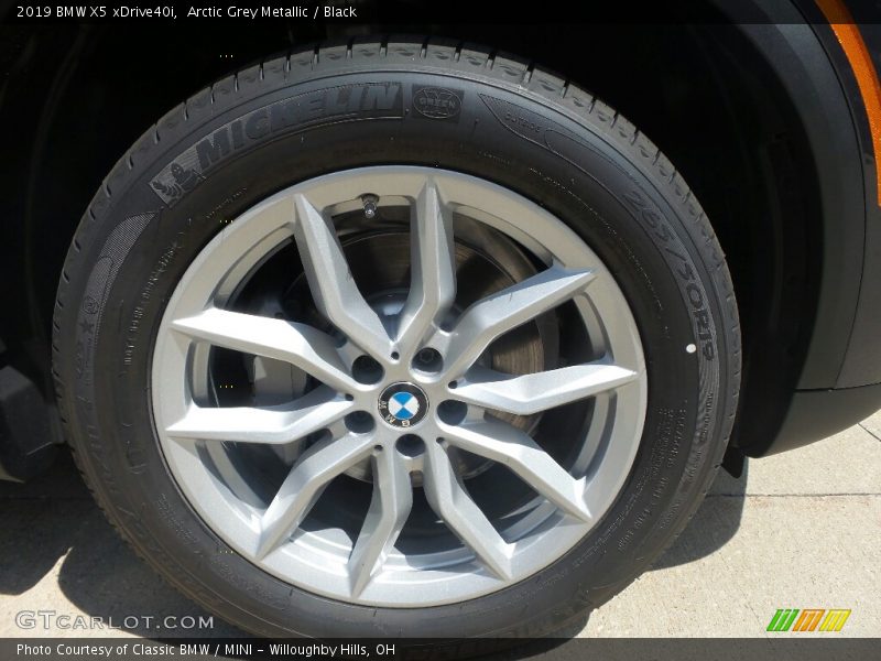 Arctic Grey Metallic / Black 2019 BMW X5 xDrive40i