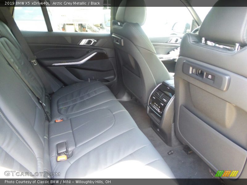 Arctic Grey Metallic / Black 2019 BMW X5 xDrive40i