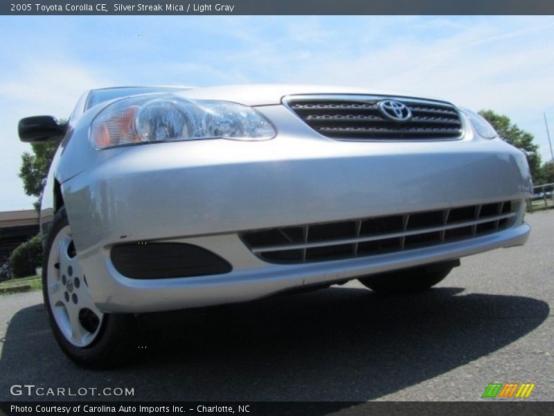 Silver Streak Mica / Light Gray 2005 Toyota Corolla CE