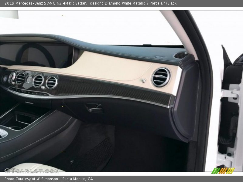 designo Diamond White Metallic / Porcelain/Black 2019 Mercedes-Benz S AMG 63 4Matic Sedan