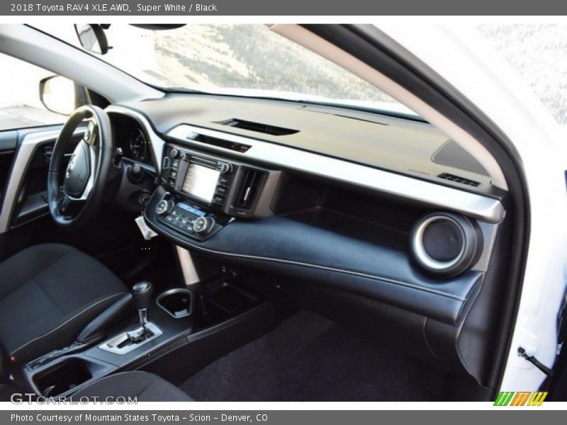 Super White / Black 2018 Toyota RAV4 XLE AWD