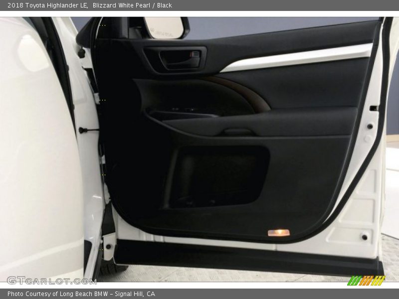 Blizzard White Pearl / Black 2018 Toyota Highlander LE